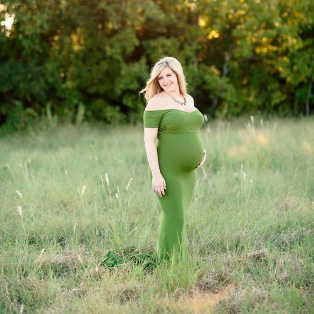 Green maternity photo dress. Off the shoulder long